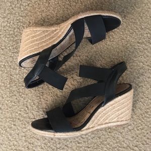 Black strappy wedges